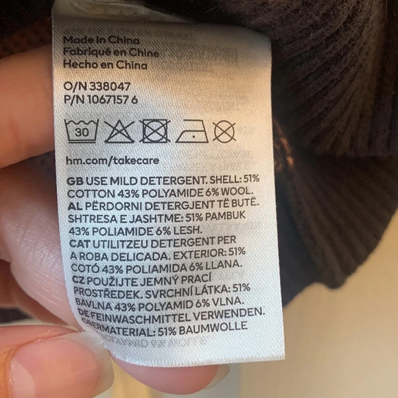 H&M Kids 6-8 year old wool blend vest sweater - Picture 3 of 4